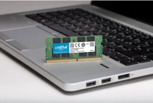 Guía para instalar más RAM en una laptop