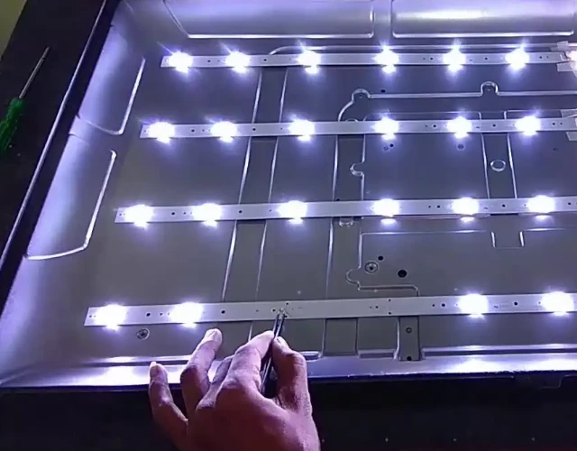 Problemas de Retroiluminación y Reparación de Placas